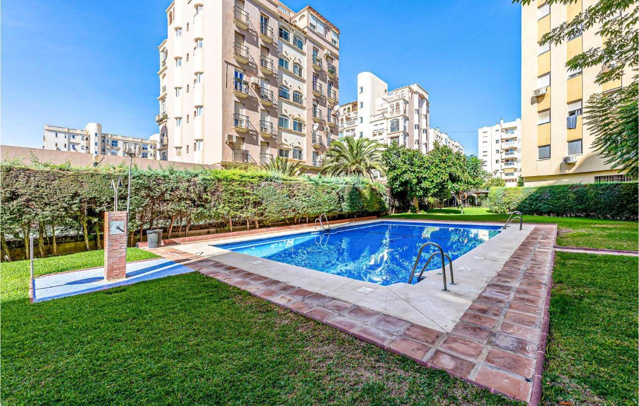 4 Bedroom Nice Apartment In Torremolinos Exterior foto